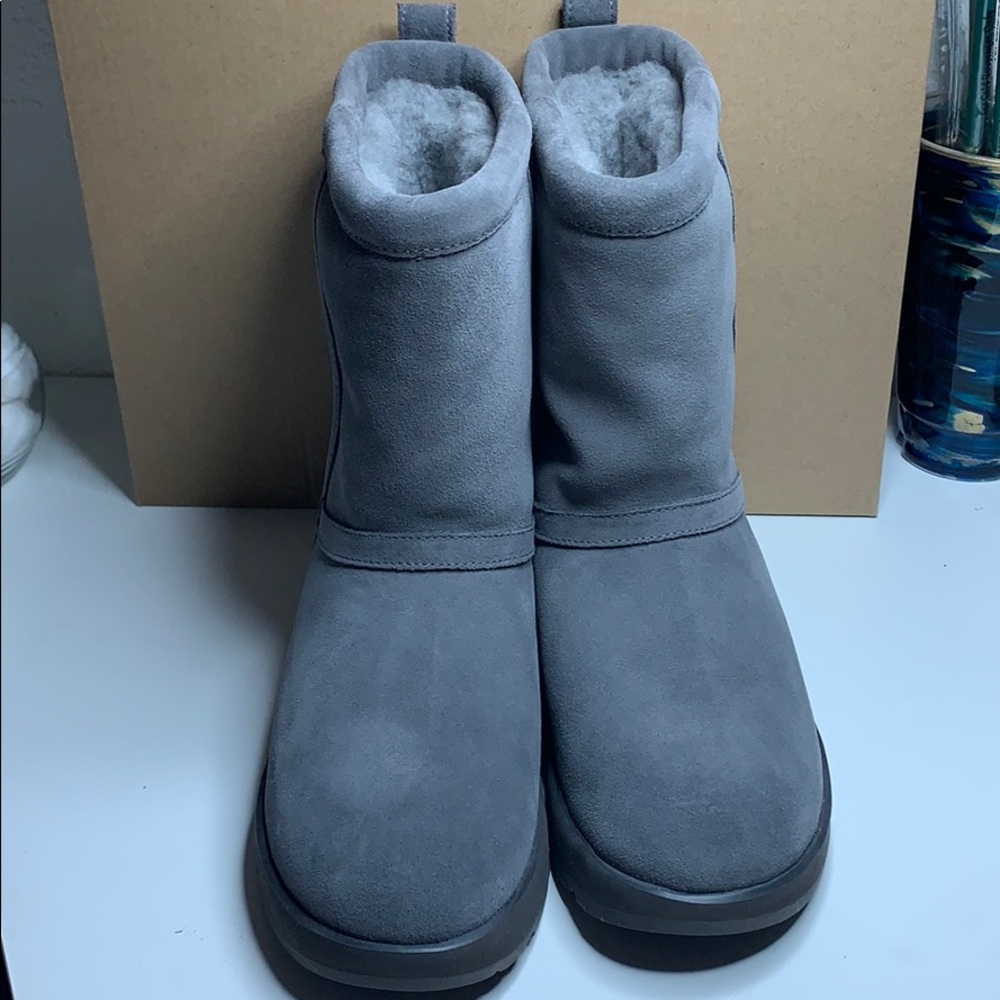 COPY - UGG classic Waterproof boot